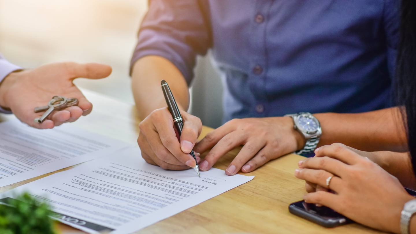 Contrato de alquiler: puntos clave que debes conocer antes de firmar